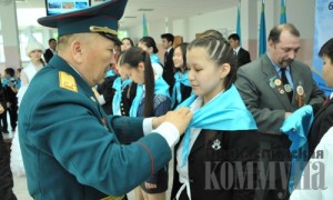 Младшего и среднего звена в ряды общественного движения Жас кыран и…