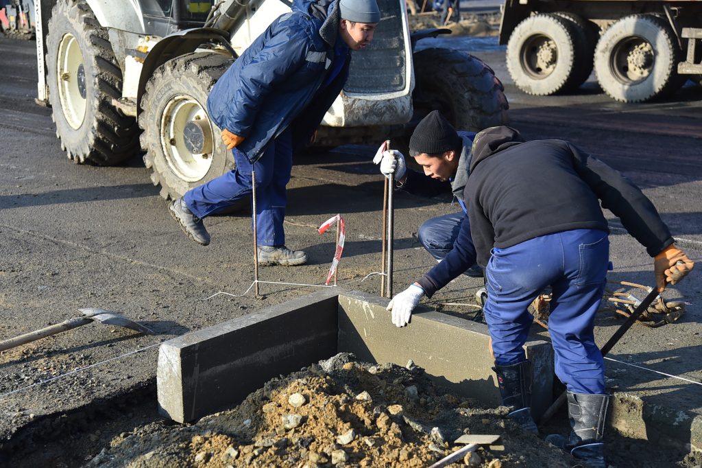 a iz nashego okna ploshhad novaya vidna 2