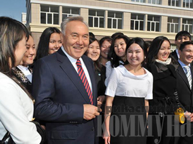 День Эпоха свидетельство исторических успехов Казахстана
